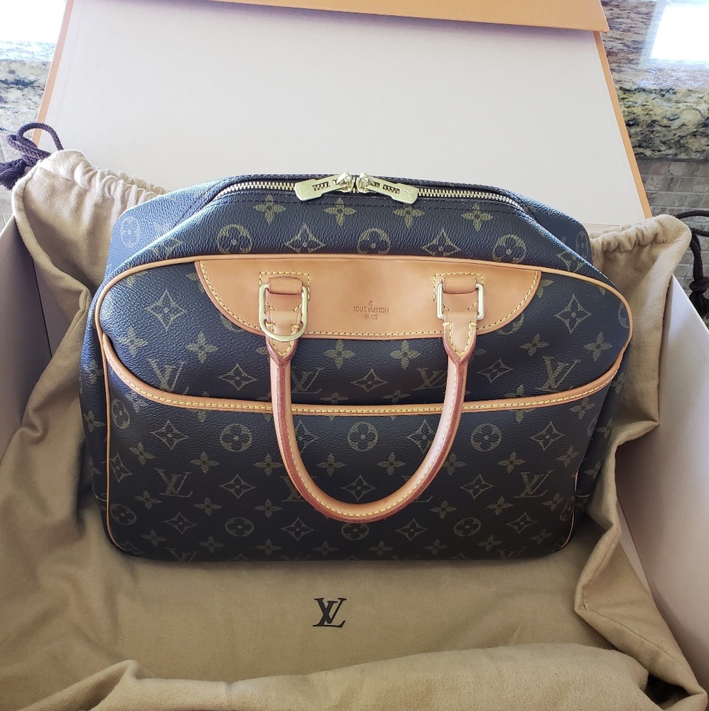 ** SOLD ** Louis Vuitton Deauville